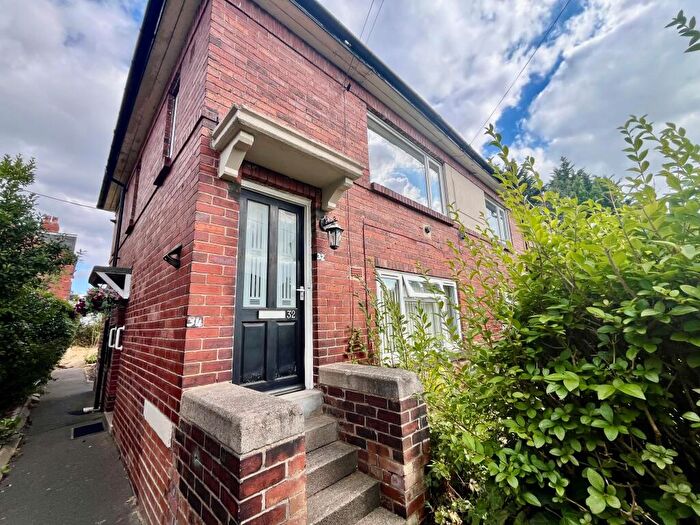 2 Bedroom Flat To Rent In Stanmore Grove, Leeds, LS4