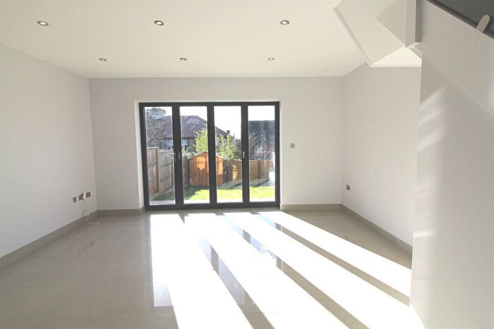 2 Bedroom Terraced House To Rent In Sedum Mews, EN2