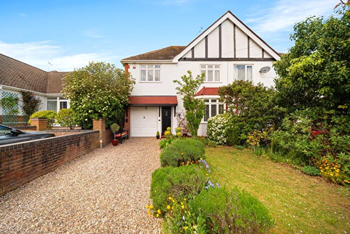 4 Bedroom Semi-Detached House For Sale In Thong Lane, Gravesend, Kent, DA12