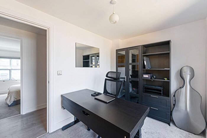 3 Bedroom Flat To Rent In Matthew Parker Street, Westminster, London, SW1H