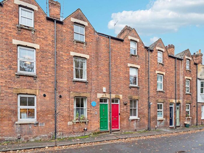 4 Bedroom Terraced House For Sale In Upper Fisher Row, Oxford, OX1