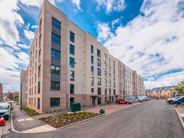2 Bedroom Flat To Rent In Kilpatrick Grove, Edinburgh, EH6