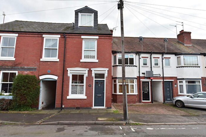 4 Bedroom Semi Detached House For Sale In Kingswinford, Broad Street, DY6