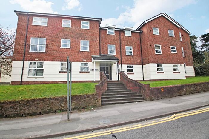 2 Bedroom Flat To Rent In Ridgeborough Court, Castle Hill, Reading, Berkshire, RG1