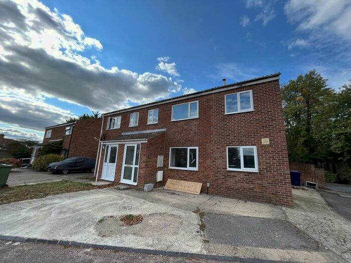 5 Bedroom Semi-Detached House To Rent In Hunter Close, Headington, Hmo Ready Sharers, OX4