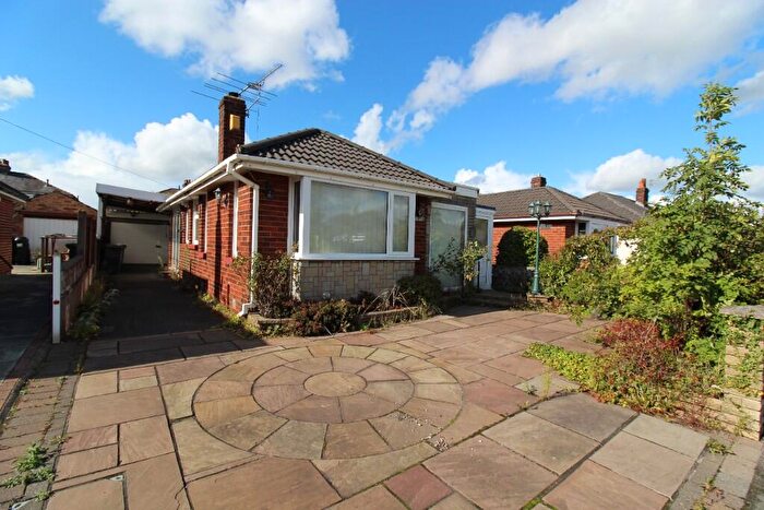 2 Bedroom Semi-Detached Bungalow For Sale In Glamis Road, Leyland, Lancashire, PR25