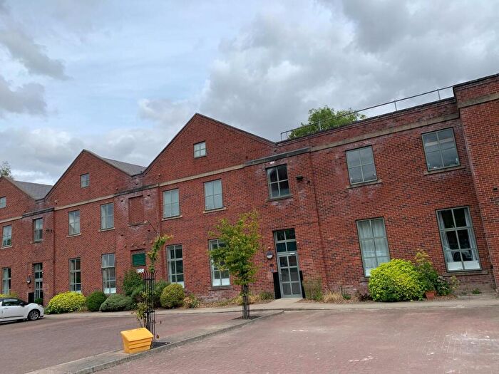 1 Bedroom Apartment To Rent In Camlough Walk, Chesterfield, S41