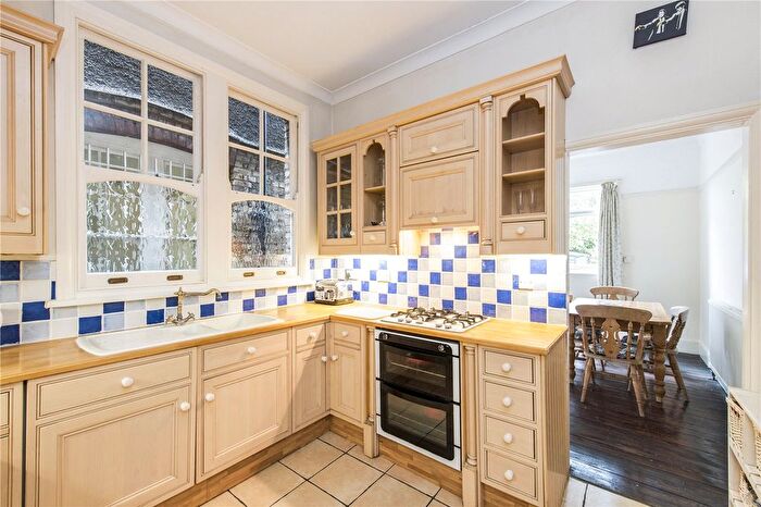 5 Bedroom Semi-Detached House To Rent In Woodbourne Avenue, London, SW16