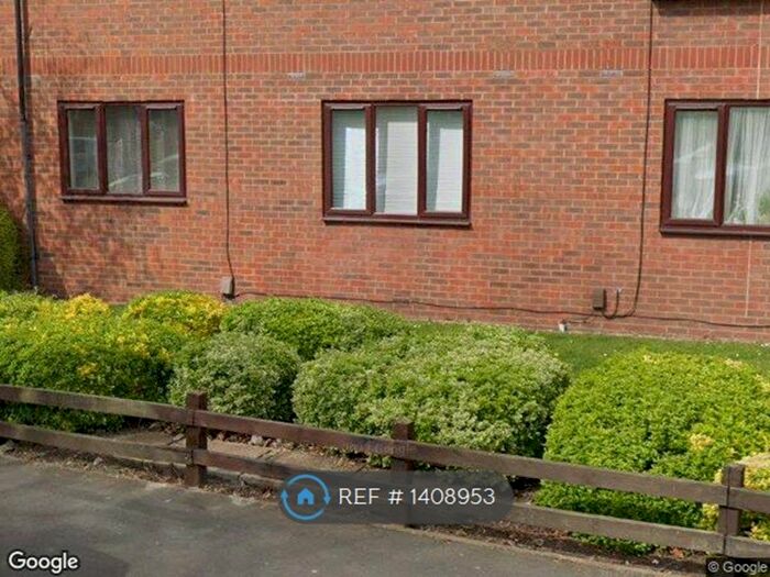 1 Bedroom Flat To Rent In Sidney Road, Staines-Upon-Thames, TW18