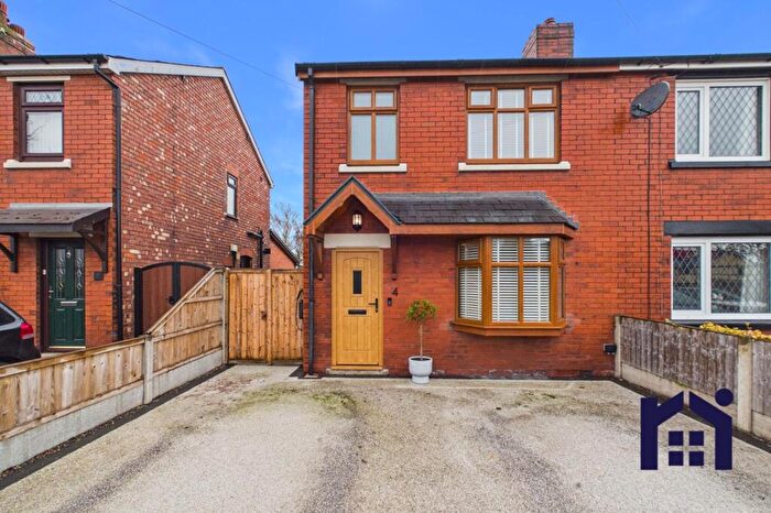 3 Bedroom Semi Detached House For Sale In New Lane, Eccleston, PR7