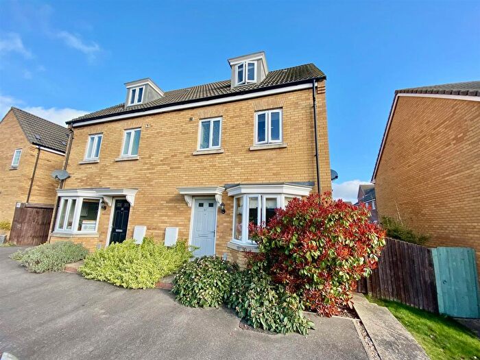 4 Bedroom Semi-Detached House For Sale In Creed Road, Oundle, Peterborough, PE8