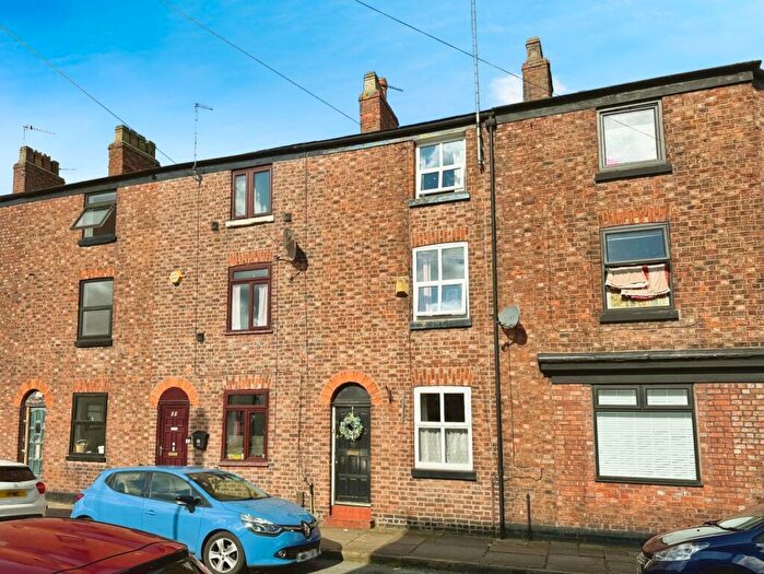 3 Bedroom House To Rent In Newton Street, Macclesfield, Cheshire, SK11