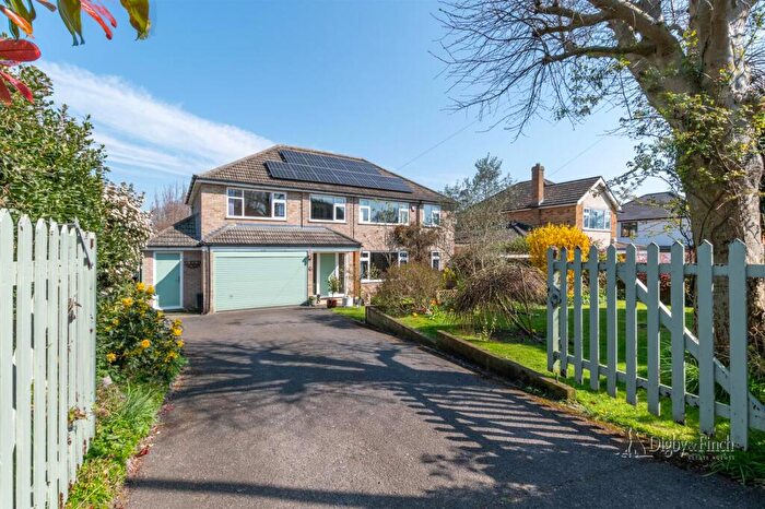 5 Bedroom House For Sale In Roman Bank, Stamford, PE9