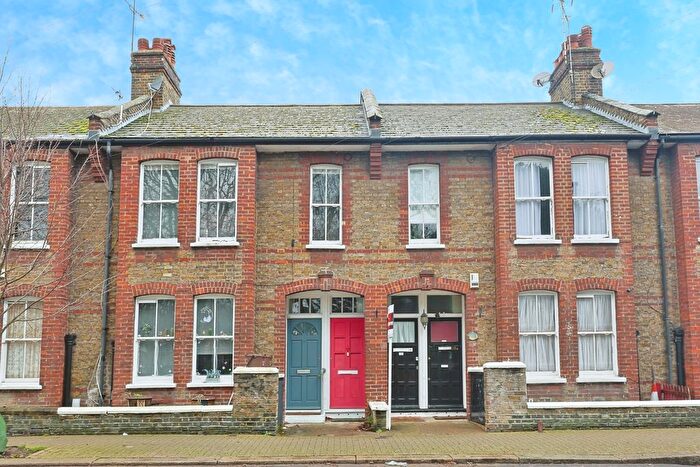 1 Bedroom Flat For Sale In Tennyson Street, Battersea, London, SW8