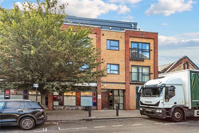 2 Bedroom Flat For Sale In Chapter House, Dunbridge Street, London, E2