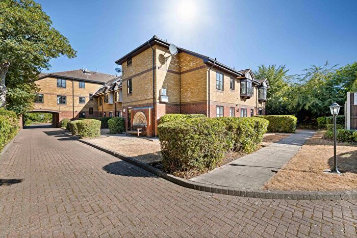 1 Bedroom Apartment For Sale In Ref: Sb - Epsom Road, Leatherhead, KT22