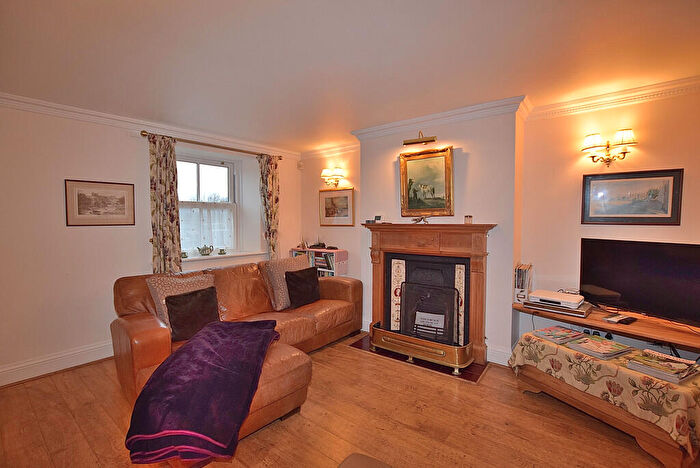 2 Bedroom Cottage For Sale In Waterloo Street, Richmond, DL10
