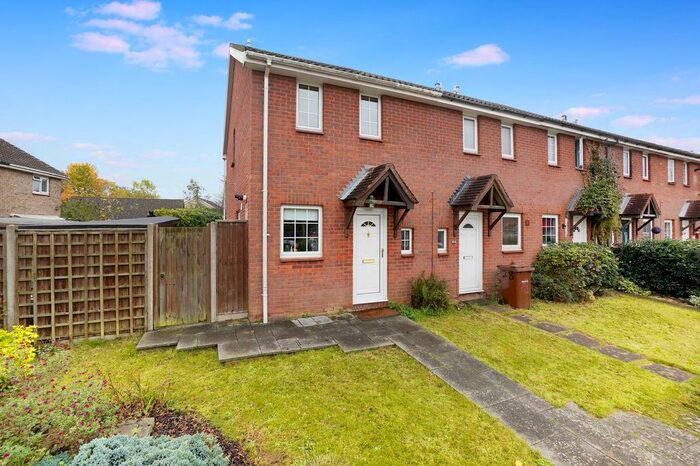 2 Bedroom Terraced House To Rent In Weybridge Close, Chatham, ME5