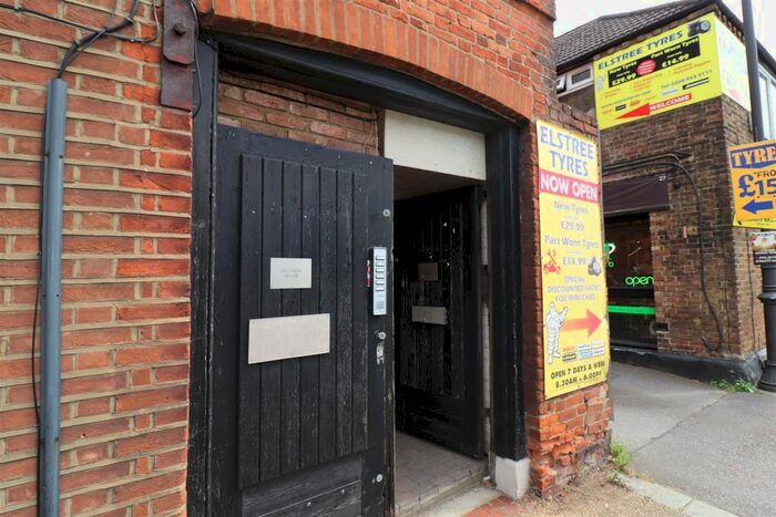 Studio To Rent In Old Barn House, Elstree, Borehamwood, WD6