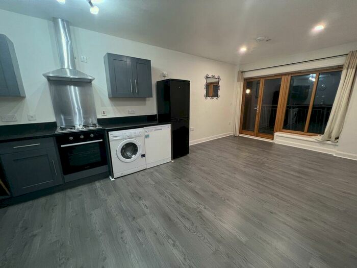 2 Bedroom Flat To Rent In Junior Street, Leicester, LE1