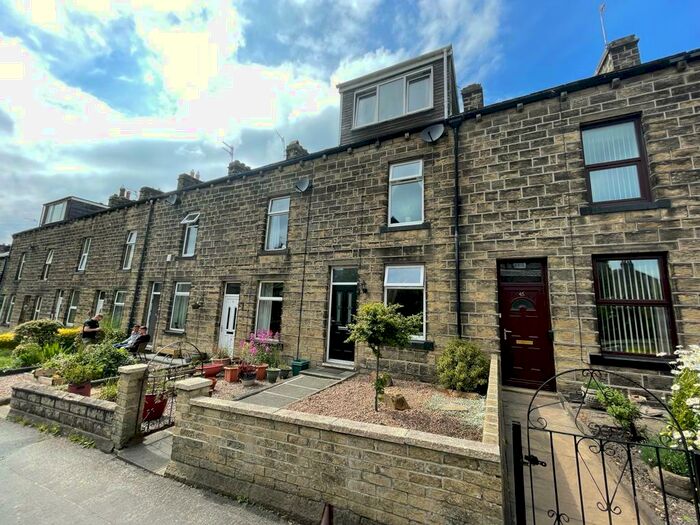 3 Bedroom Terraced House To Rent In Bolton Road, Silsden, BD20