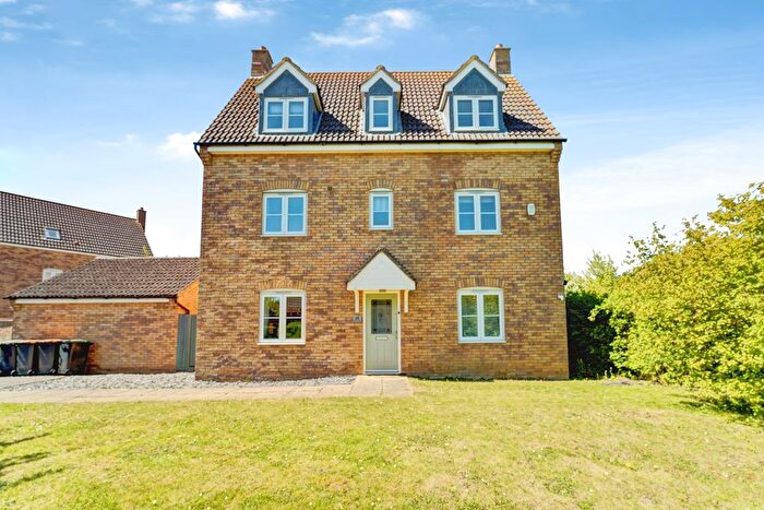 5 Bedroom Detached House For Sale In Maskell Drive, Bedford, MK41