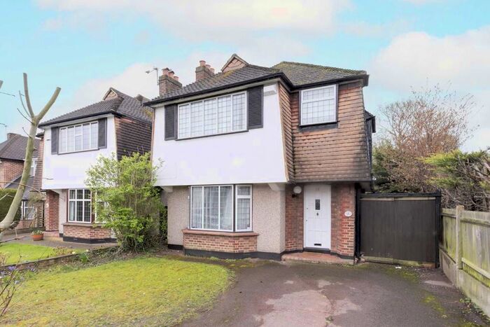 4 Bedroom Property To Rent In Wilton Grove, New Malden, KT3