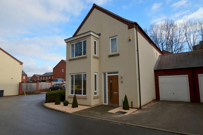 4 Bedroom Property To Rent In Cofton Park Drive, Cofton Hackett, Birmingham, B45