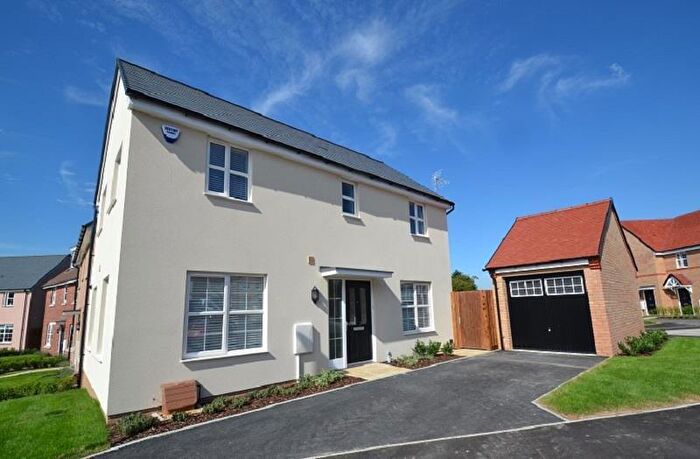 3 Bedroom Link Detached House To Rent In Miles Way, Buntingford, SG9