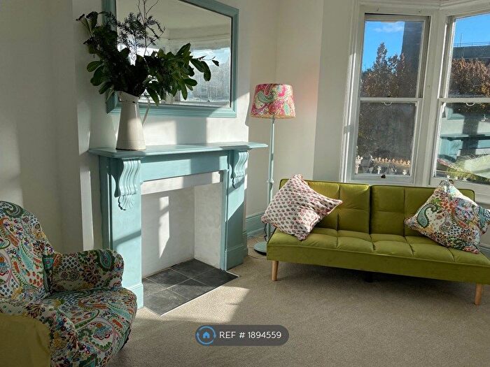 1 Bedroom Flat To Rent In Monson Colonade, Tunbridge Wells, TN1