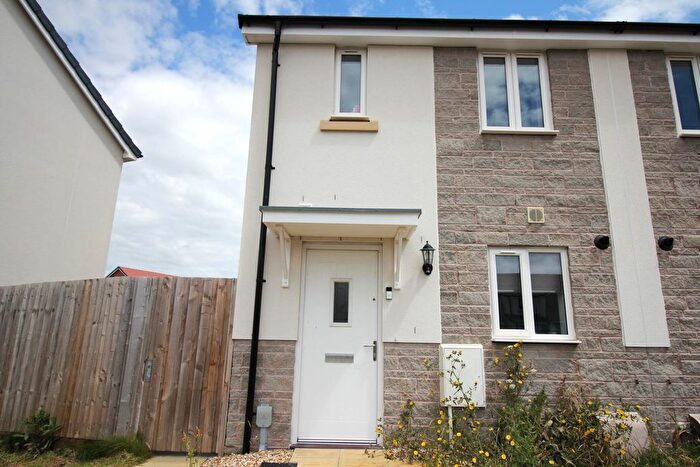2 Bedroom End Of Terrace House To Rent In Scout Road, Weston-Super-Mare, BS24
