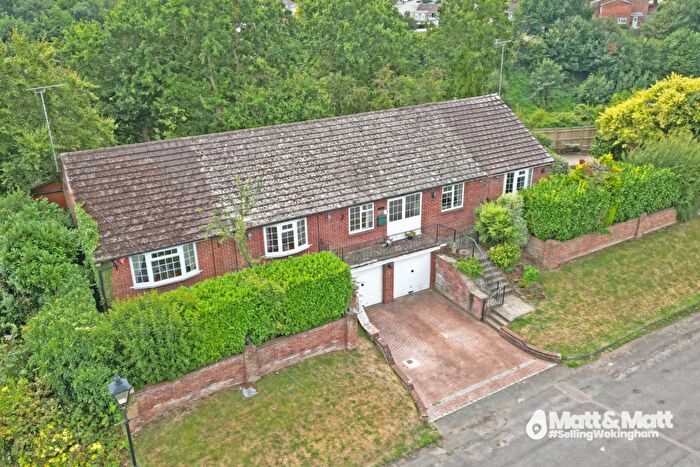 4 Bedroom Detached House For Sale In Old Bath Road, Sonning, Berkshire, RG4