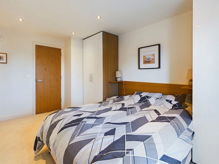 2 Bedroom Flat For Sale In The Sawmill, Dock Street, HU1