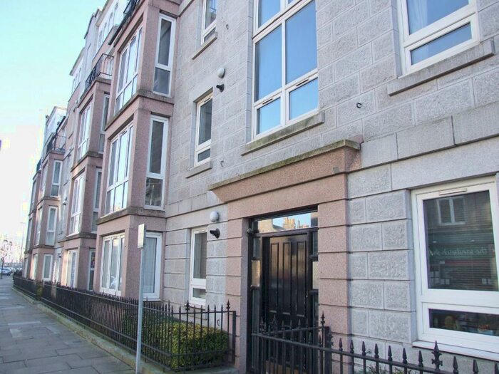 2 Bedroom Flat To Rent In Union Grove, Aberdeen, AB10