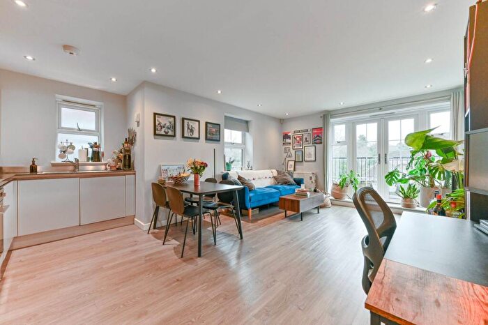 1 Bedroom Flat For Sale In Campden Road, South Croydon, South Croydon, CR2