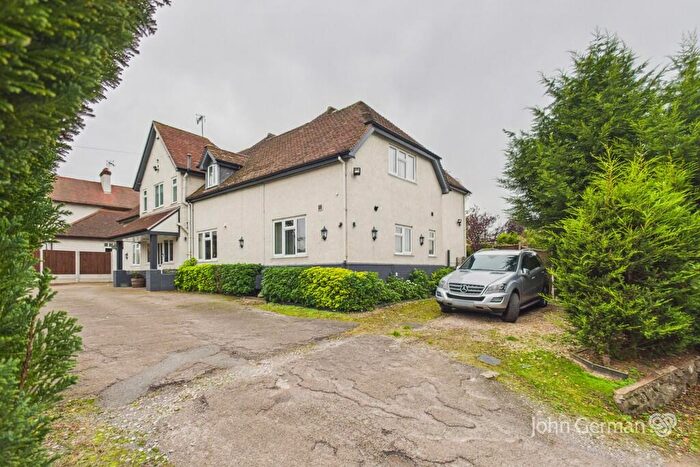 4 Bedroom Detached House For Sale In High Street, Uttoxeter, ST14