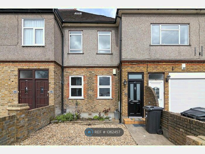 1 Bedroom Terraced House To Rent In Epsom Road, Ilford, IG3