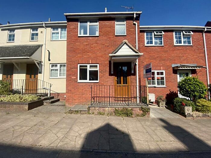 2 Bedroom Terraced House To Rent In High Street, Newent, GL18