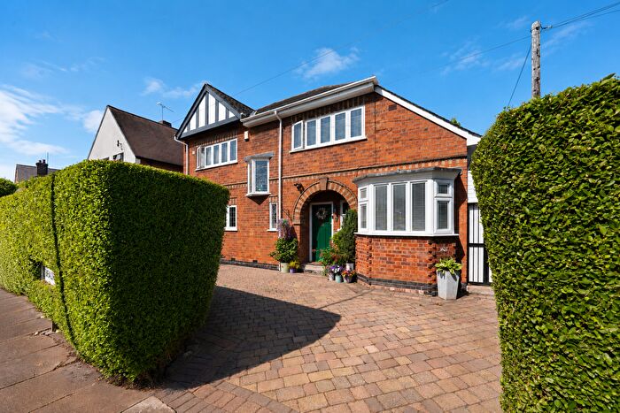 3 Bedroom Detached House For Sale In Braunstone Avenue, Leicester, Leicestershire, LE3