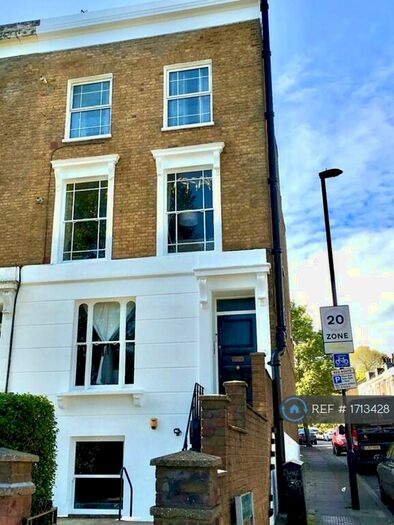2 Bedroom Flat To Rent In New Cross Road, London, SE14