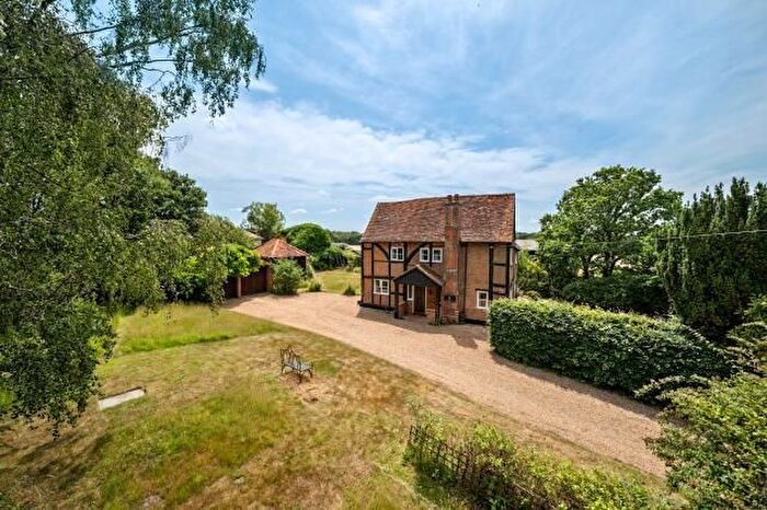 4 Bedroom Detached House For Sale In Windlesham, Surrey, GU20