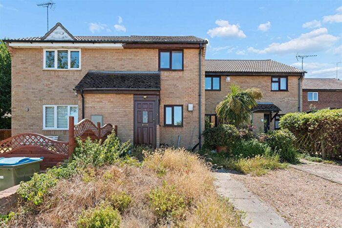 Property For Sale In Hawthorns, Hartley, DA3