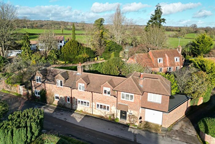 4 Bedroom Detached House For Sale In Old Park Lane, Farnham, GU9