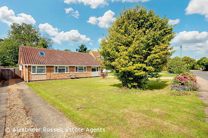 3 Bedroom Semi-Detached House For Sale In Seamark Close, Monkton, CT12