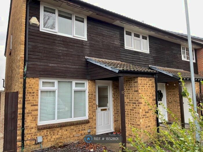 2 Bedroom End Of Terrace House To Rent In Binbrook Close, Lower Earley, Reading, RG6