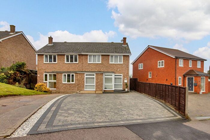 3 Bedroom Semi Detached House For Sale In Hale Road, Cliffe Woods, Rochester, Kent, ME3