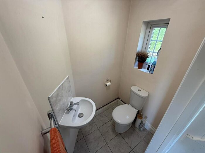 1 Bedroom Semi-Detached House To Rent In Chevithorne, Tiverton, EX16