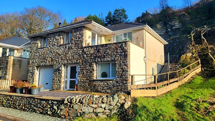 3 Bedroom Detached House For Sale In Parc Bron Y Graig, Harlech, LL46