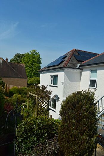 1 Bedroom Flat To Rent In High Street, Honiton, Devon, EX14