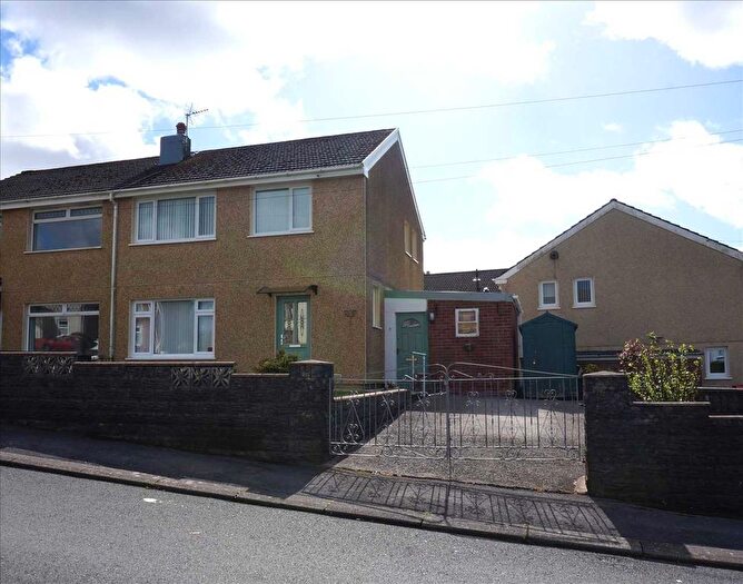 3 Bedroom Semi-Detached House For Sale In Trilwm, Kidwelly, SA17